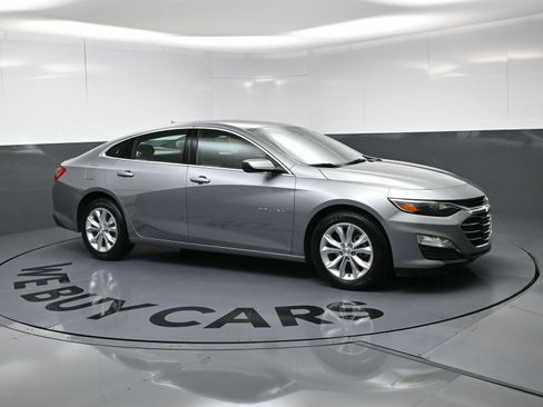 Used 2024 Chevrolet Malibu LT FWD image 2