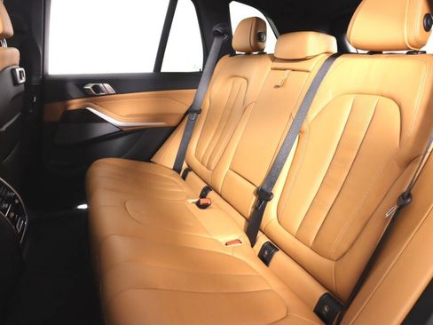 Used 2021 BMW X5 xDrive40i w/ Premium Package image 34