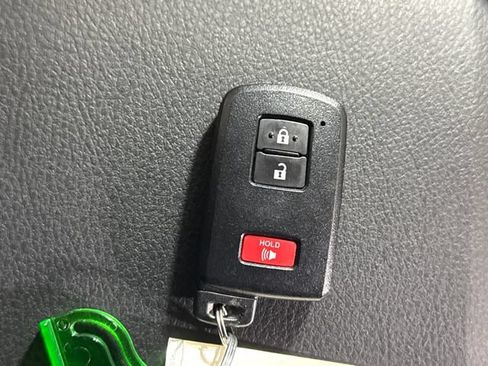Used 2023 Toyota Tacoma TRD Sport w/ Technology Package AWD/4WD image 38