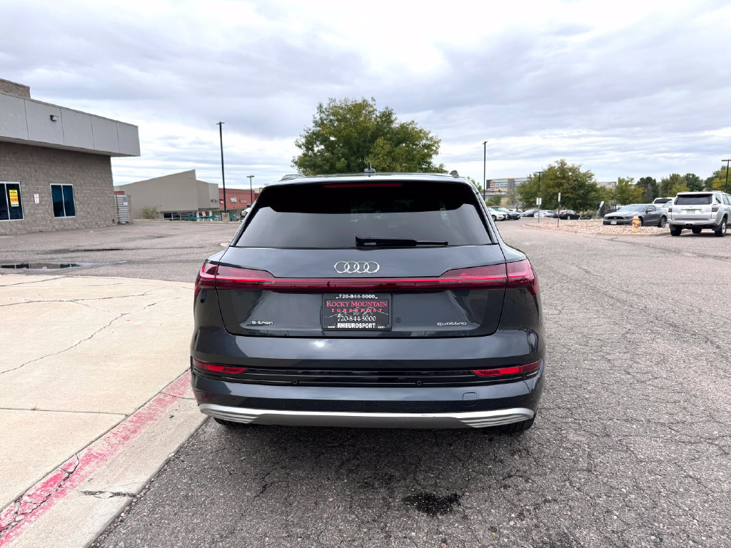 Used 2021 Audi e-tron Premium AWD/4WD image 12