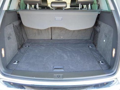 Used 2009 Volkswagen Touareg VR6 image 14