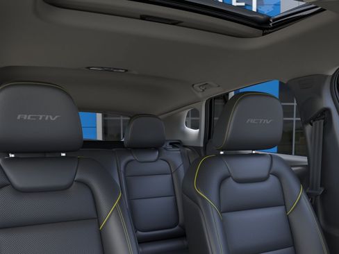 New 2026 Chevrolet Trax ACTIV w/ Sunroof Package FWD image 31