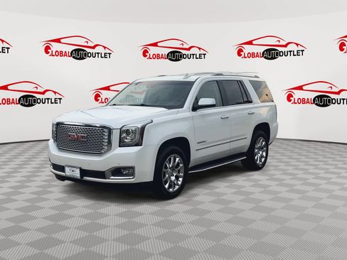 Used 2017 GMC Yukon Denali w/ Open Road Package AWD/4WD image 4