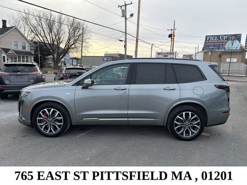 Used 2024 Cadillac XT6 Sport w/ Technology Package image 4