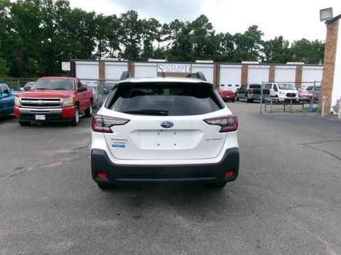 Used 2025 Subaru Outback Premium AWD/4WD image 7