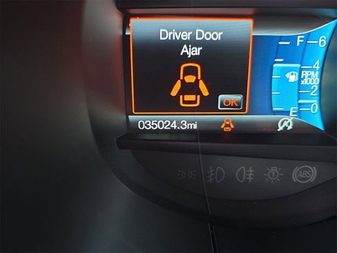 Certified 2022 Ford Edge Titanium w/ Equipment Group 301A image 27