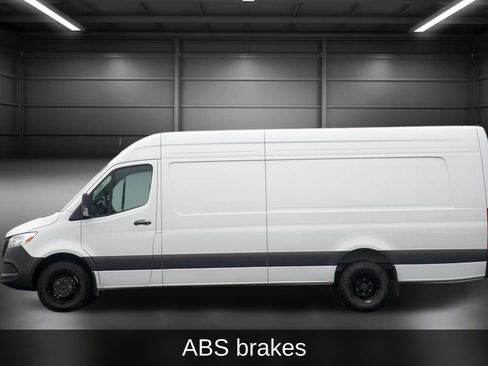 Used 2024 Mercedes-Benz Sprinter 3500 image 6
