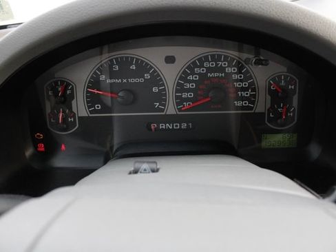 Used 2006 Ford F150 XLT image 7