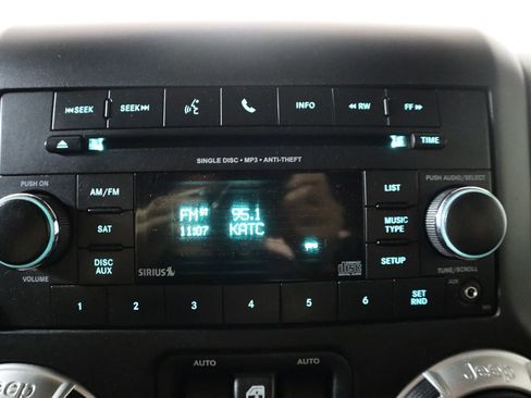 Used 2017 Jeep Wrangler Sahara w/ Connectivity Group image 24