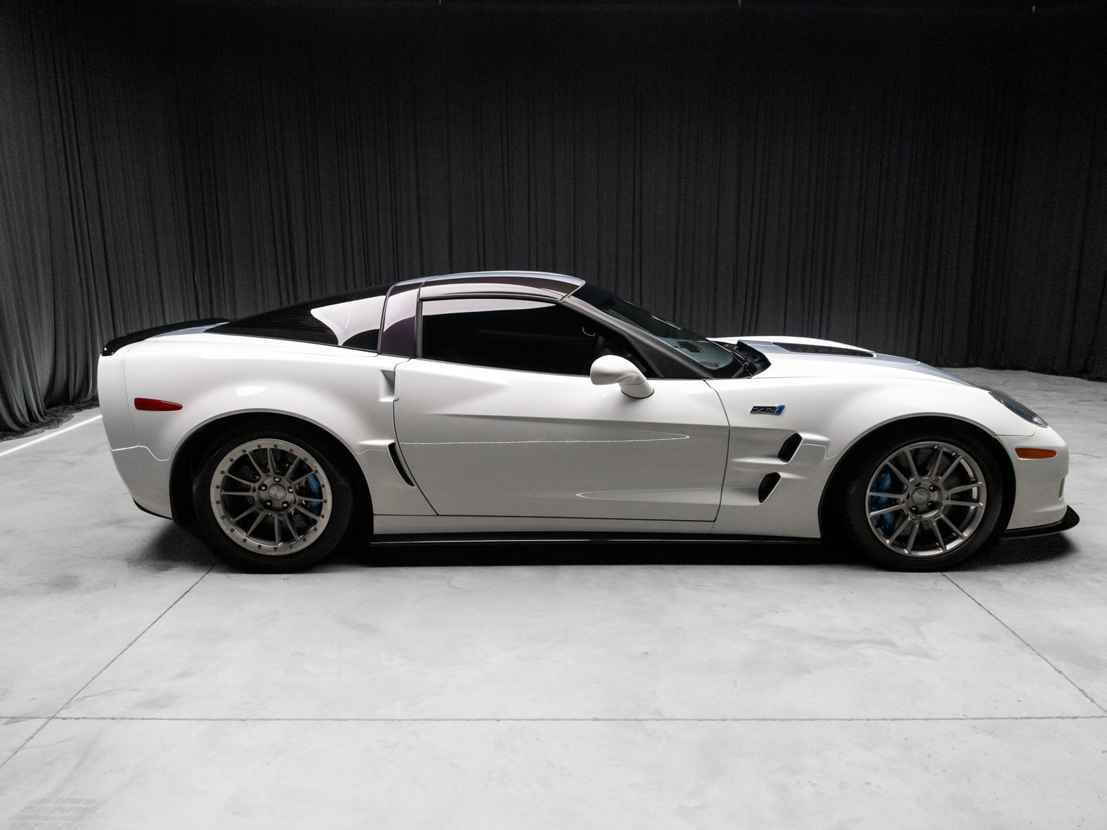 Used 2013 Chevrolet Corvette ZR1 w/ 3ZR Preferred Equipment Group RWD image 12