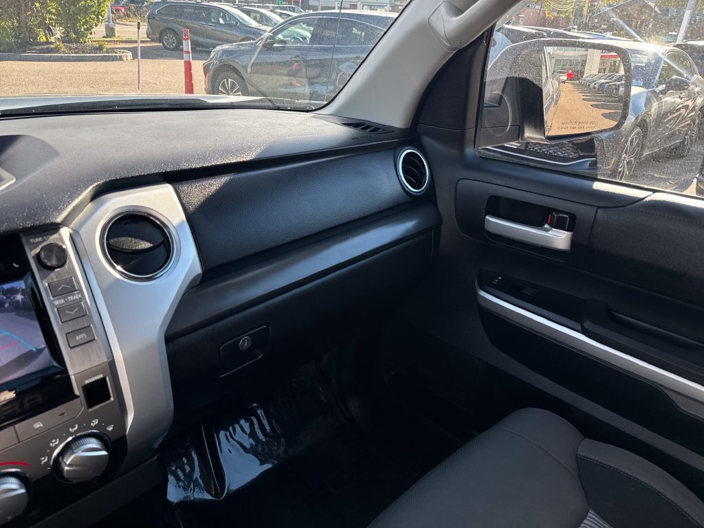 Used 2015 Toyota Tundra SR5 AWD/4WD image 26