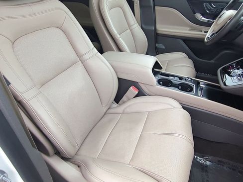 Used 2022 Lincoln Corsair Reserve w/ Equipment Group 201A image 22