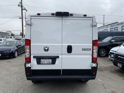 Used 2025 RAM ProMaster 1500 FWD image 9