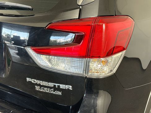 Used 2023 Subaru Forester Premium image 34