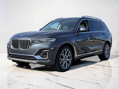 Used 2021 BMW X7 xDrive40i w/ Premium Package AWD/4WD image 4