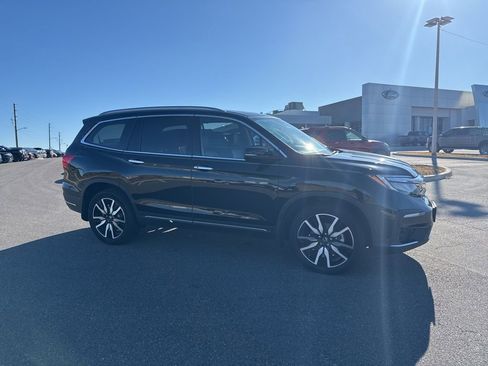 Used 2021 Honda Pilot Touring image 1