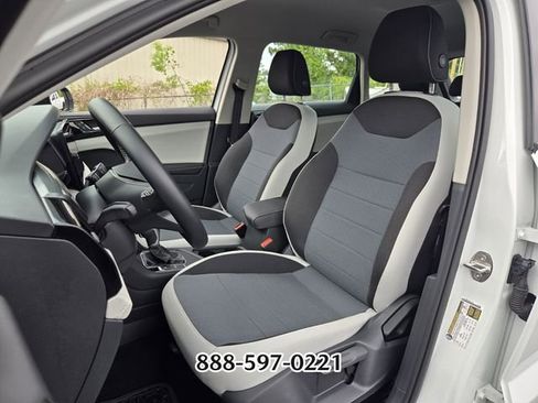 Used 2025 Volkswagen Taos S FWD image 9