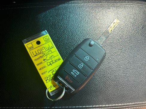 Used 2019 Kia Optima LX image 57