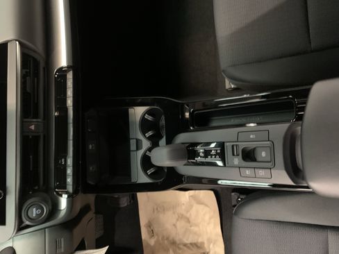 New 2026 Toyota Prius LE image 13