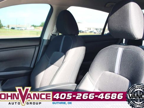 Used 2025 Nissan Sentra SV FWD image 21