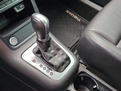 Used 2016 Volkswagen Tiguan R-Line FWD image 20