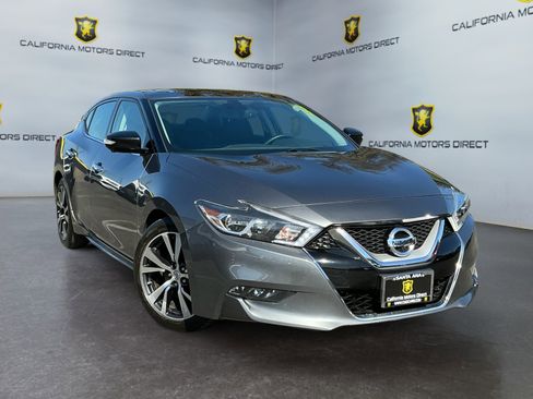 Used 2017 Nissan Maxima Platinum FWD image 3