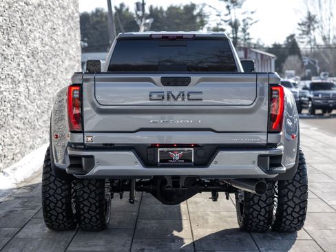 Used 2026 GMC Sierra 3500 Denali Ultimate image 15