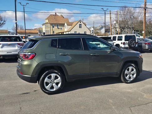 Used 2019 Jeep Compass Latitude w/ Cold Weather Group image 5