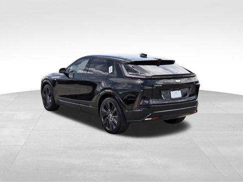 New 2027 Cadillac Lyriq Signature Sport w/ Nappa Leather Package AWD/4WD image 3