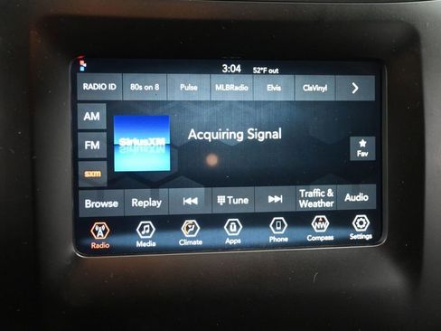Used 2019 Jeep Cherokee Latitude Plus AWD/4WD image 15