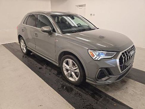 Used 2020 Audi Q3 2.0T Premium Plus w/ Premium Plus Package AWD/4WD image 3