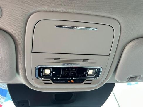 Used 2025 Lincoln Aviator Reserve w/ Luxury Package image 24