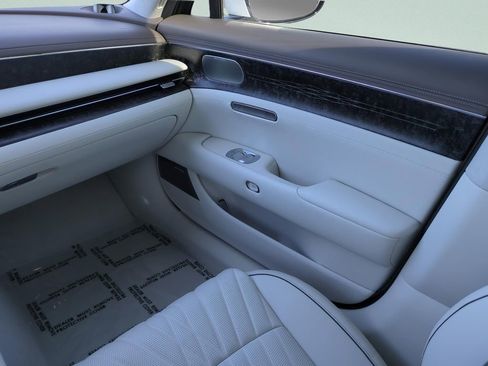 Used 2025 Genesis G90 3.5T image 15