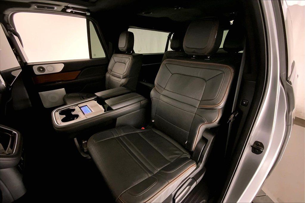 Used 2023 Lincoln Navigator L Black Label AWD/4WD image 14