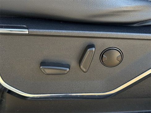 Used 2022 Ford F150 Lariat image 30