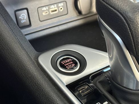 Used 2024 Nissan Sentra SV image 33