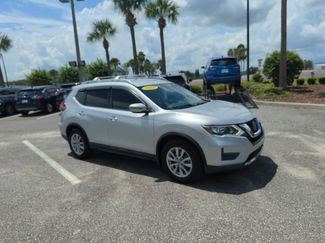 Used 2018 Nissan Rogue SV FWD video 1