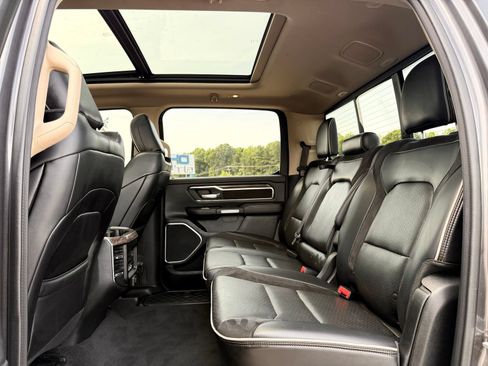 Used 2019 RAM 1500 Laramie AWD/4WD image 20