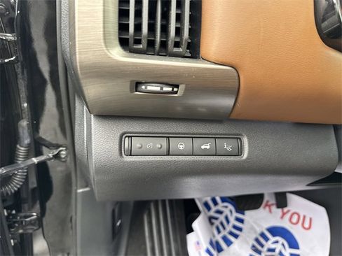 Used 2023 Nissan Pathfinder Platinum w/ Cargo Package image 18