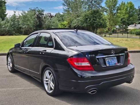 Used 2013 Mercedes-Benz C 300 4MATIC Sedan image 9