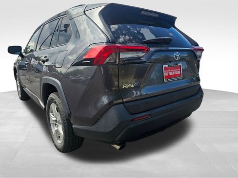 Used 2020 Toyota RAV4 XLE AWD/4WD image 7