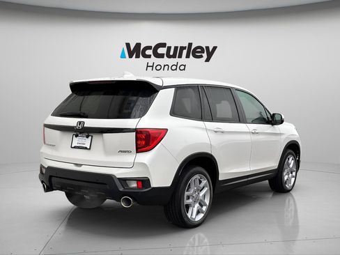 Certified 2025 Honda Passport EX-L image 3