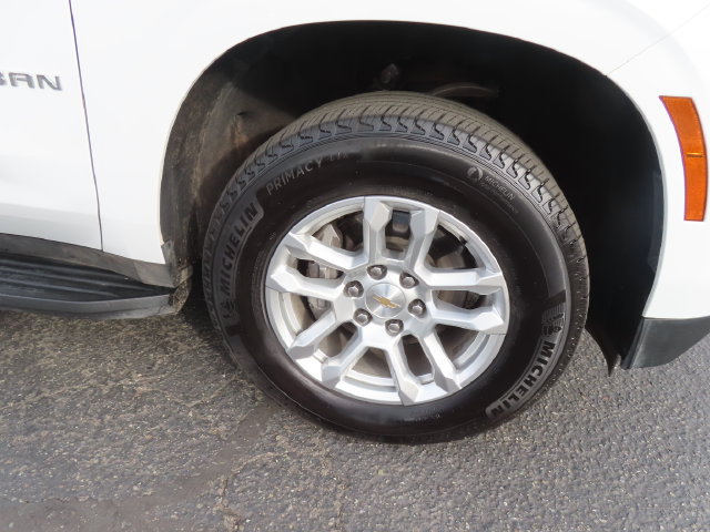 Certified 2026 Chevrolet Suburban LT w/ Comfort Package AWD/4WD image 10