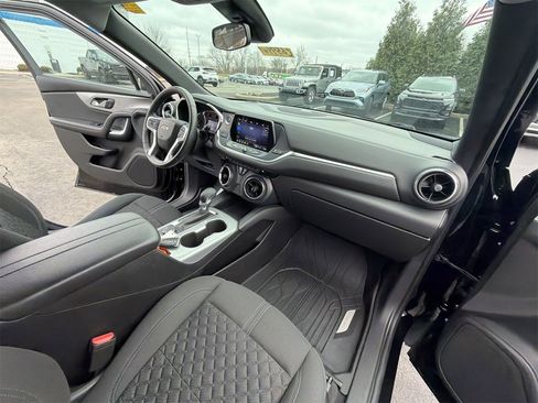 Used 2022 Chevrolet Blazer LT image 26