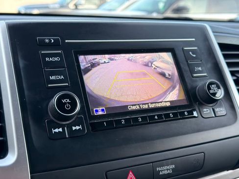 Used 2019 Honda Pilot LX image 25