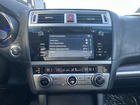 Used 2015 Subaru Outback 3.6R Limited image 6