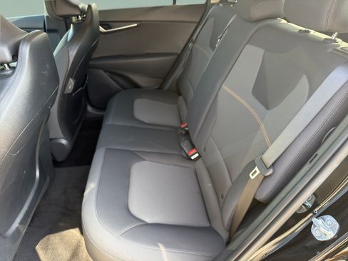Certified 2025 Kia Niro LX FWD image 27