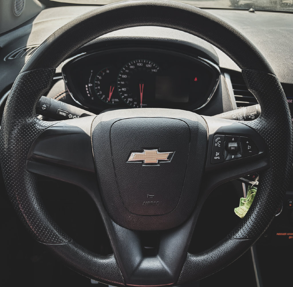 Used 2021 Chevrolet Trax LS AWD/4WD image 6