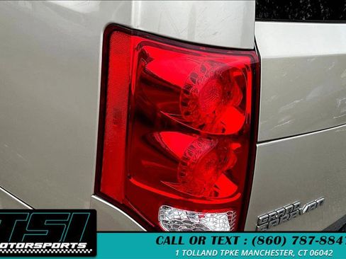 Used 2012 Dodge Grand Caravan SE image 31
