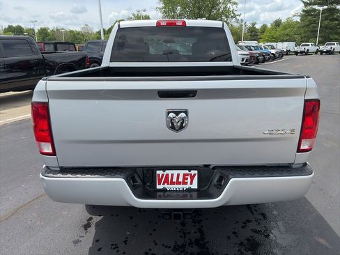 Used 2017 RAM 1500 Express AWD/4WD image 5